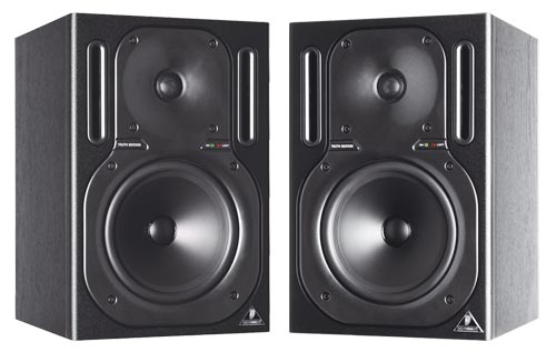 Behringer Truth B2030A