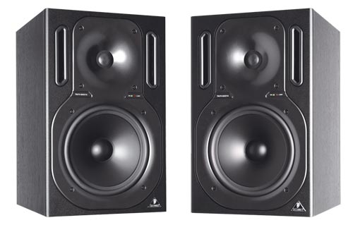 Behringer Truth B2031A